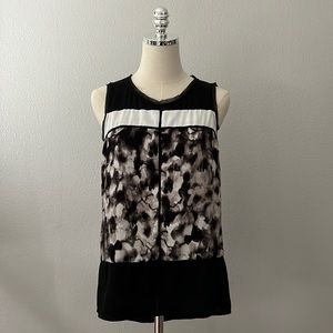 Simply Vera Vera Wang Multi Color Sleeveless Tip Hi-Lo Back Size Medium